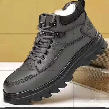 Зимние ботинки мужские - Цвет: черный, матовая отделка - Утепление at lalafo.kg Зимние ботинки мужские - Цвет: черный, матовая отделка - Утепление