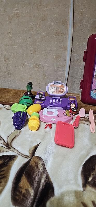 Набор детских игрушек и аксессуаров для сюжетных игр. любое фото 200 at lalafo.kg Набор детских игрушек и аксессуаров для сюжетных игр. любое фото 200
