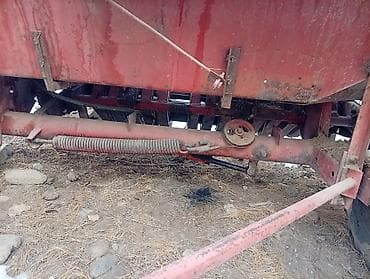 Навозоразбрасыватели: Трактор с прицепным пресс-подборщиком. - Колёсный трактор at lalafo.kg — 6 Навозоразбрасыватели: Трактор с прицепным пресс-подборщиком. - Колёсный трактор — 6