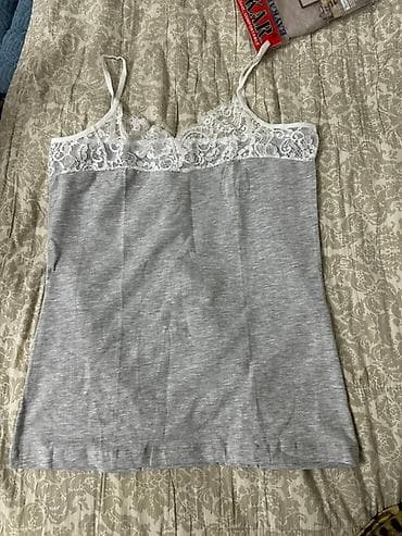 Женские майки-камисоли на тонких бретелях Особенности: - Фасон at lalafo.kg — 4 Женские майки-камисоли на тонких бретелях Особенности: - Фасон — 4