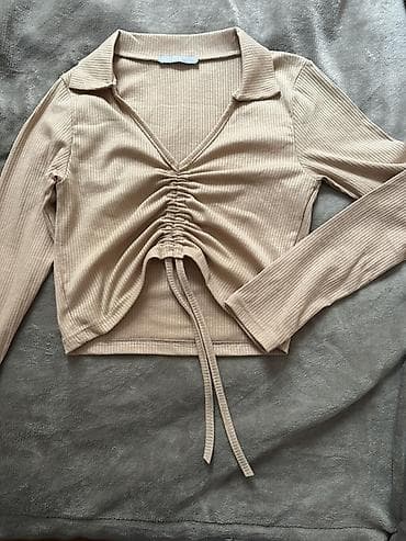 Топ/лонгслив с длинным рукавом, бежевый - Материал: эластичный рубчик at lalafo.kg Топ/лонгслив с длинным рукавом, бежевый - Материал: эластичный рубчик