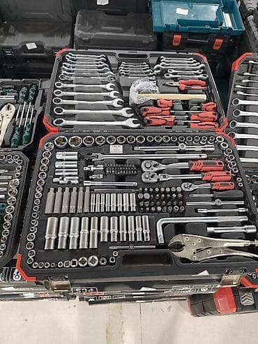 Набор ручного и слесарного инструмента в пластиковом кейсе Состав и at lalafo.kg Набор ручного и слесарного инструмента в пластиковом кейсе Состав и