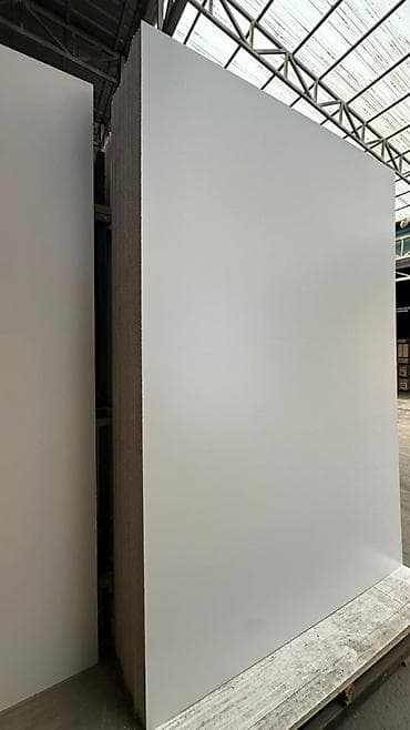 ЛДСП Светло Серый Листовой материал ЛДСП/МДФ с белым матовым покрытием at lalafo.kg ЛДСП Светло Серый Листовой материал ЛДСП/МДФ с белым матовым покрытием