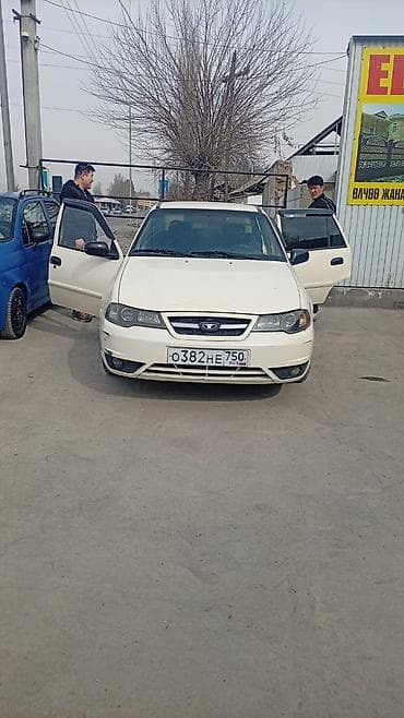 Daewoo Nexia: 2012 г., 1.6 л, Механика, Бензин, Седан at lalafo.kg Daewoo Nexia: 2012 г., 1.6 л, Механика, Бензин, Седан
