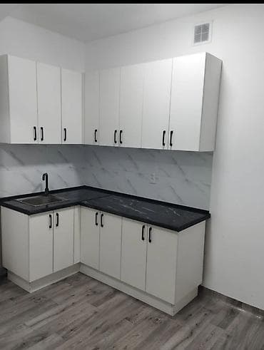 Сдается 1‑комнатная квартира в районе 7 Апреля/Горького. - Этаж: 1 из at lalafo.kg Сдается 1‑комнатная квартира в районе 7 Апреля/Горького. - Этаж: 1 из