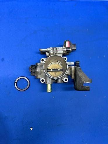 Дроссельная заслонка Toyota 2003 г., Б/у, Оригинал, Япония at lalafo.kg Дроссельная заслонка Toyota 2003 г., Б/у, Оригинал, Япония