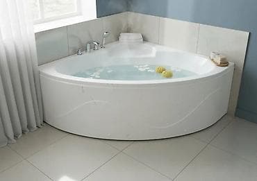 Белая угловая ванна размером 130x130 см, оснащенная смесителем и at lalafo.kg Белая угловая ванна размером 130x130 см, оснащенная смесителем и