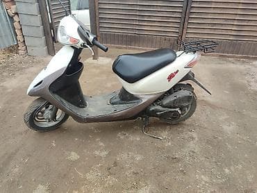 Тип скутера Honda, 50 куб. см, Бензин, Б/у at lalafo.kg Тип скутера Honda, 50 куб. см, Бензин, Б/у