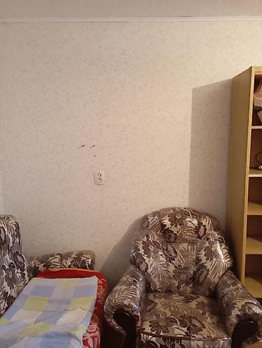 1 комната, 33 м², 4 этаж, Старый ремонт at lalafo.kg 1 комната, 33 м², 4 этаж, Старый ремонт