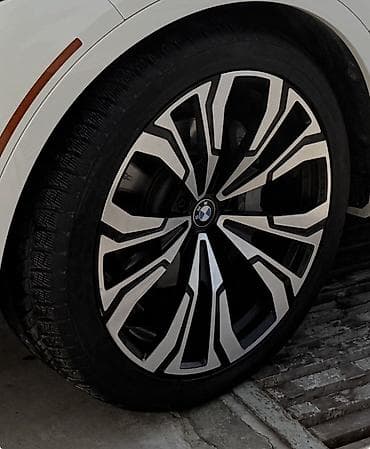 Колеса в сборе 275 / 40 / R 22, Зима, Б/у, Комплект, Литые, отверстий - 5 at lalafo.kg Колеса в сборе 275 / 40 / R 22, Зима, Б/у, Комплект, Литые, отверстий - 5