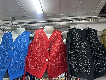 Другие жилеты Все размеры, цвет - Синий at lalafo.kg Другие жилеты Все размеры, цвет - Синий