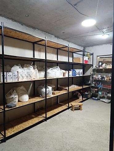 Сдаются полуподвальное складское помещение 23м², с металлическими at lalafo.kg Сдаются полуподвальное складское помещение 23м², с металлическими