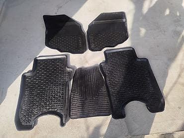 Родные Резиновые Полики Для салона Honda, цвет - Черный, Б/у at lalafo.kg Родные Резиновые Полики Для салона Honda, цвет - Черный, Б/у