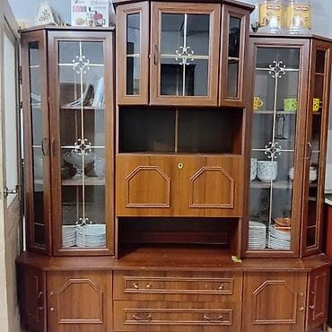 Гарнитур для зала, Шкаф, Дерево, цвет - Коричневый at lalafo.kg Гарнитур для зала, Шкаф, Дерево, цвет - Коричневый