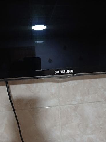 Телевизор Samsung, тонкая рамка, диагональ ориентировочно 40–46 дюймов at lalafo.kg Телевизор Samsung, тонкая рамка, диагональ ориентировочно 40–46 дюймов