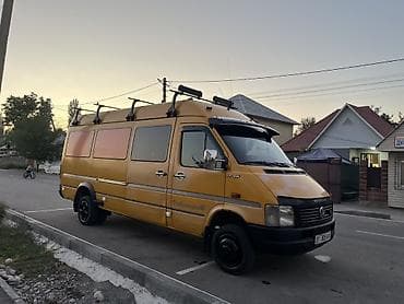 Volkswagen Crafter: 2004 г., 2.5 л, Механика, Дизель, Фургон at lalafo.kg Volkswagen Crafter: 2004 г., 2.5 л, Механика, Дизель, Фургон