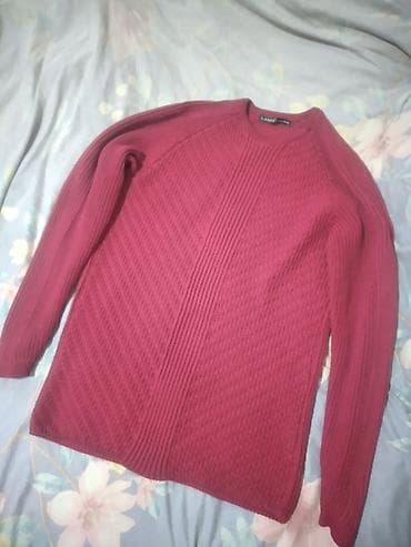 Набор мужской одежды (3 предмета) 1) Вязаный свитер бордового цвета - at lalafo.kg Набор мужской одежды (3 предмета) 1) Вязаный свитер бордового цвета -