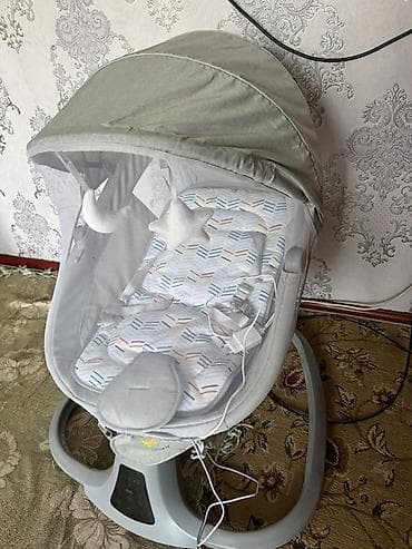 Электронный шезлонг-качалка для малышей Покупали за 6000 отдаем за at lalafo.kg Электронный шезлонг-качалка для малышей Покупали за 6000 отдаем за