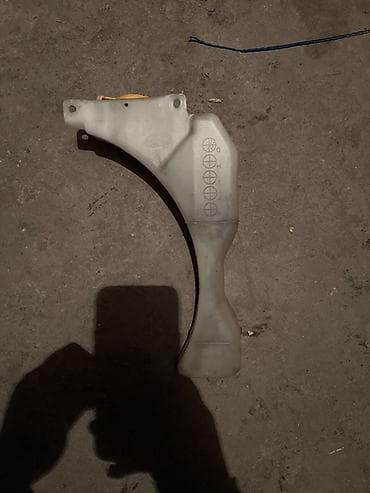 Бачок Subaru Б/у, Оригинал, Япония at lalafo.kg Бачок Subaru Б/у, Оригинал, Япония