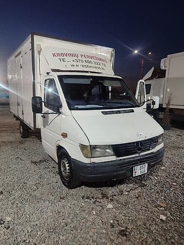 Грузовик, Mercedes-Benz, Стандарт, 4 т, Б/у at lalafo.kg Грузовик, Mercedes-Benz, Стандарт, 4 т, Б/у