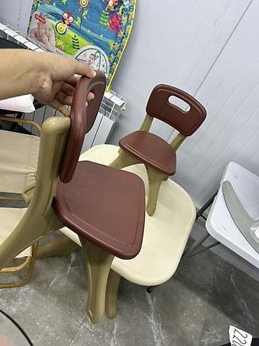 Комплект детского стола и стула at lalafo.kg Комплект детского стола и стула