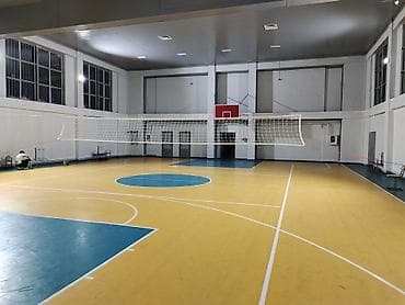 Спортивный зал для игр в волейбол - Просторный крытый зал с высоким at lalafo.kg Спортивный зал для игр в волейбол - Просторный крытый зал с высоким