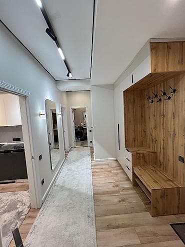 Современная встроенная мебель и освещение для квартиры - Прихожая at lalafo.kg Современная встроенная мебель и освещение для квартиры - Прихожая