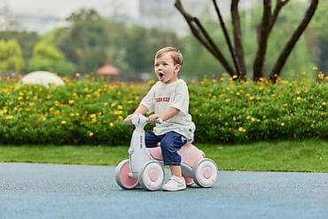 Детский беговел-каталка 4-колёсный - Стабильная конструкция на at lalafo.kg Детский беговел-каталка 4-колёсный - Стабильная конструкция на