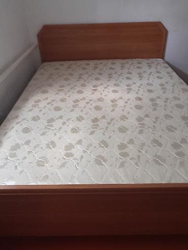 Двуспальная кровать, Б/у, С матрасом, длина - 160 см at lalafo.kg Двуспальная кровать, Б/у, С матрасом, длина - 160 см