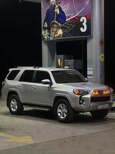 Toyota 4Runner: 2019 г., 4 л, Автомат, Бензин, Внедорожник at lalafo.kg Toyota 4Runner: 2019 г., 4 л, Автомат, Бензин, Внедорожник