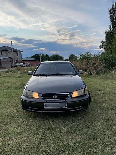 Toyota Camry: 2000 г., 2.2 л, Автомат, Газ, Седан at lalafo.kg Toyota Camry: 2000 г., 2.2 л, Автомат, Газ, Седан