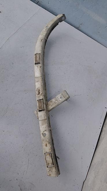 Декоративные накладки На фары, Пластик, Honda, 2000 г., Б/у, Самовывоз at lalafo.kg Декоративные накладки На фары, Пластик, Honda, 2000 г., Б/у, Самовывоз