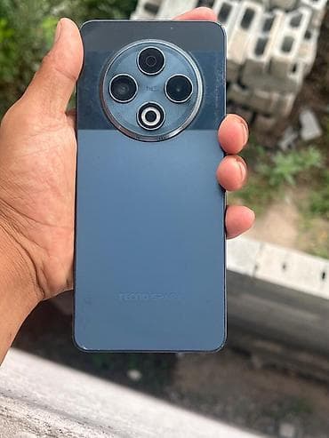 Смартфон TECNO SPARK в синем цвете. Стильный корпус с плоскими гранями lalafo.kg да Смартфон TECNO SPARK в синем цвете. Стильный корпус с плоскими гранями