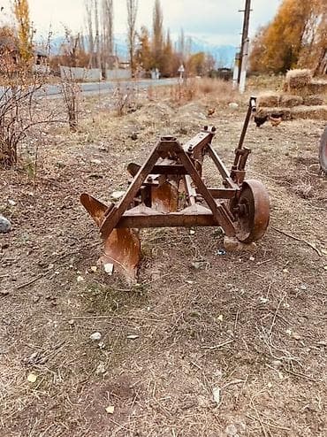 Другие тракторы: Трактор колесный с кабиной, синего цвета, с комплектом навесного at lalafo.kg — 3 Другие тракторы: Трактор колесный с кабиной, синего цвета, с комплектом навесного — 3