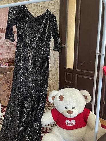 Вечернее платье в пайетках - Цвет: черный, полностью расшито мелкими at lalafo.kg Вечернее платье в пайетках - Цвет: черный, полностью расшито мелкими