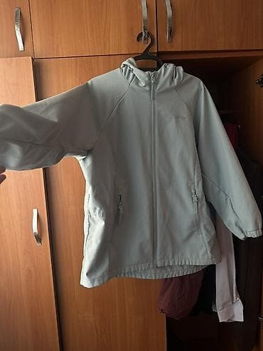 Женская софтшелл-куртка Lining светло-серая - Материал: мягкий at lalafo.kg Женская софтшелл-куртка Lining светло-серая - Материал: мягкий