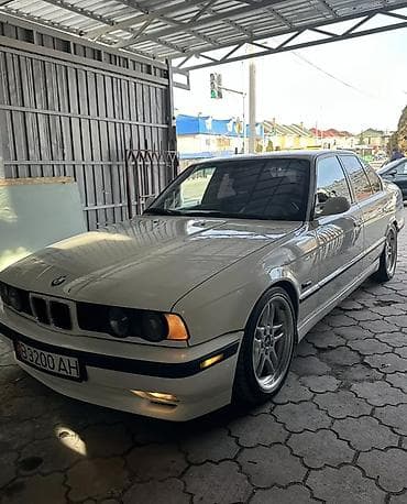 BMW 5 series: 1988 г., 3.2 л, Механика, Бензин, Седан at lalafo.kg BMW 5 series: 1988 г., 3.2 л, Механика, Бензин, Седан