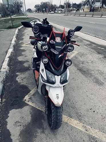 Макси-скутер 150 куб. см, Бензин, Б/у at lalafo.kg Макси-скутер 150 куб. см, Бензин, Б/у