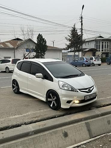 Honda Fit: 2008 г., 1.5 л, Вариатор, Бензин, Хетчбек lalafo.kg да Honda Fit: 2008 г., 1.5 л, Вариатор, Бензин, Хетчбек