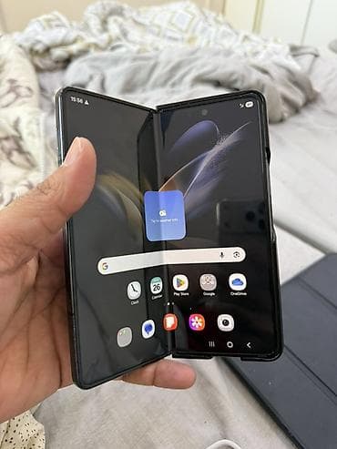 Samsung Galaxy Z Fold 4, цвет - Черный at lalafo.kg Samsung Galaxy Z Fold 4, цвет - Черный