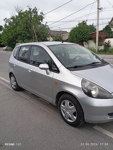 Honda Jazz: 2002 г., 1.3 л, Механика, Бензин, Хэтчбэк at lalafo.kg Honda Jazz: 2002 г., 1.3 л, Механика, Бензин, Хэтчбэк