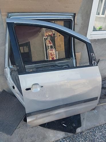 Дверь Передняя правая Ford, Б/у, Оригинал at lalafo.kg Дверь Передняя правая Ford, Б/у, Оригинал