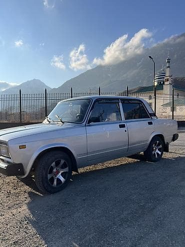 ВАЗ (ЛАДА) 2107: 2010 г., 1.6 л, Механика, Бензин, Седан at lalafo.kg ВАЗ (ЛАДА) 2107: 2010 г., 1.6 л, Механика, Бензин, Седан