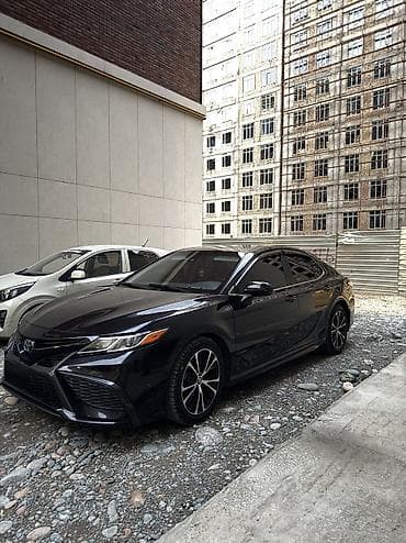 Toyota Camry: 2019 г., 2.5 л, Автомат, Бензин, Седан at lalafo.kg Toyota Camry: 2019 г., 2.5 л, Автомат, Бензин, Седан