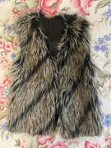 Лосиналар, леггинсылар: Жилетка Guess,в идеальном состоянииразмер xs.,жилетка на девочку лет lalafo.kg да — 2 Лосиналар, леггинсылар: Жилетка Guess,в идеальном состоянииразмер xs.,жилетка на девочку лет — 2