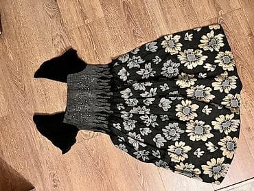 Летнее платье с цветочным принтом at lalafo.kg Летнее платье с цветочным принтом