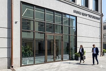 Фасадное остекление с дверью Принимаем заказы Профиль: 80 мм, 100 at lalafo.kg Фасадное остекление с дверью Принимаем заказы Профиль: 80 мм, 100