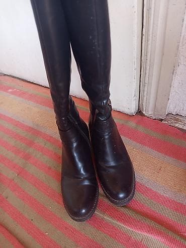 Женские высокие сапоги, классические, черные. - Материал верха at lalafo.kg Женские высокие сапоги, классические, черные. - Материал верха