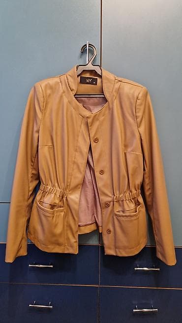 Женская куртка-жакет SIN, размер 38 (на бирке). - Материал: мягкая at lalafo.kg Женская куртка-жакет SIN, размер 38 (на бирке). - Материал: мягкая