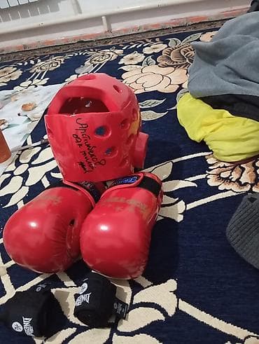 Комплект экипировки для бокса/кикбоксинга (детский/подростковый at lalafo.kg Комплект экипировки для бокса/кикбоксинга (детский/подростковый